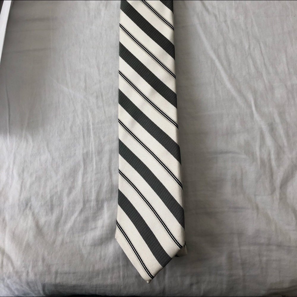 Express silk tie